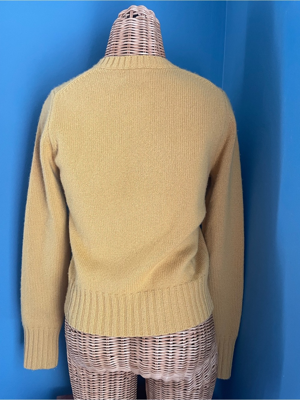 Tory Sport 100% Cashmere Crew Neck Sweater Mustard Yellow Logo Size XS - Picture 6 of 14